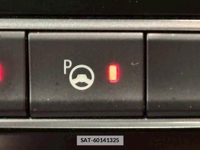 Renault MEGANE 2020-02 7963118-9