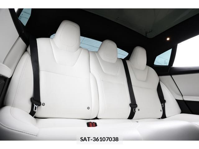 Tesla MODEL S 2020-05 7962506-14
