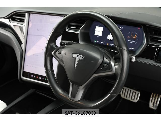 Tesla MODEL S 2020-05 7962506-3