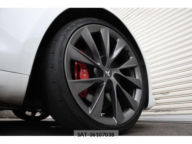 Tesla MODEL S 2020-05 7962506-8