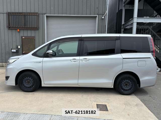 Toyota NOAH 2018-04 7959362-10