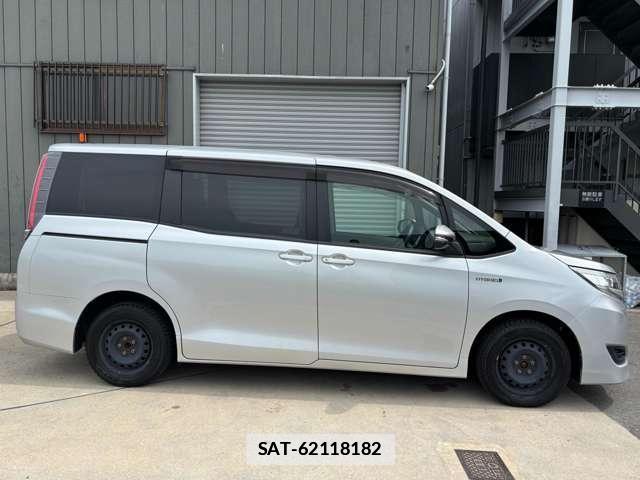 Toyota NOAH 2018-04 7959362-3