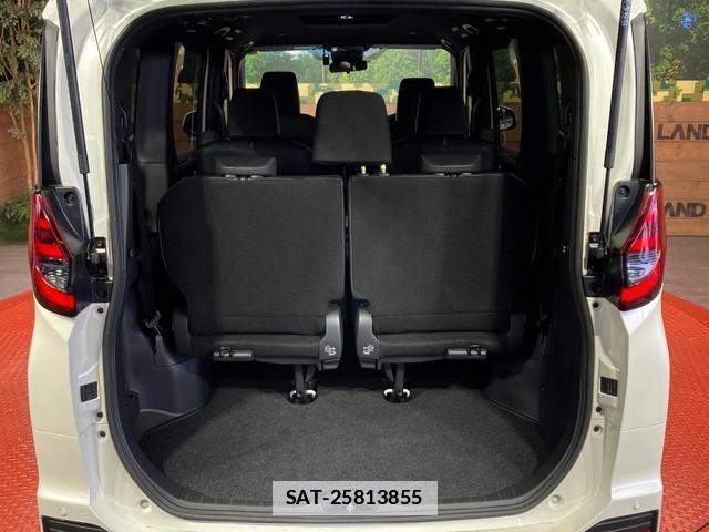 Toyota NOAH 2023-03 7959431-10