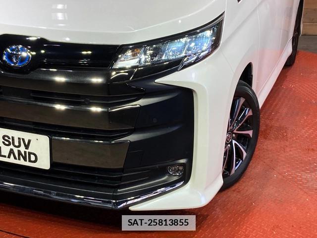 Toyota NOAH 2023-03 7959431-11