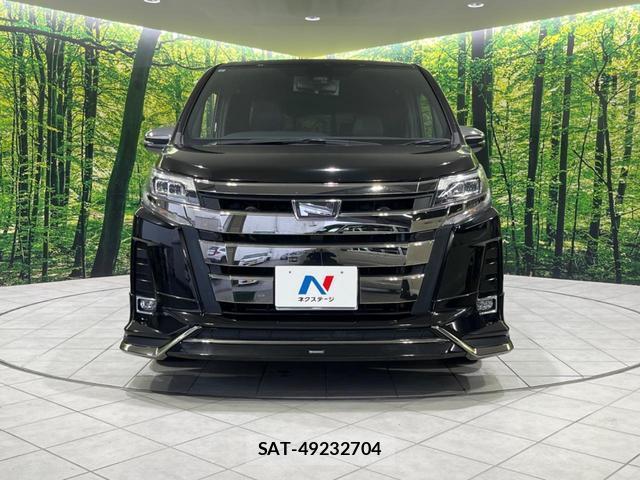 Toyota NOAH 2021-08 7959580-13