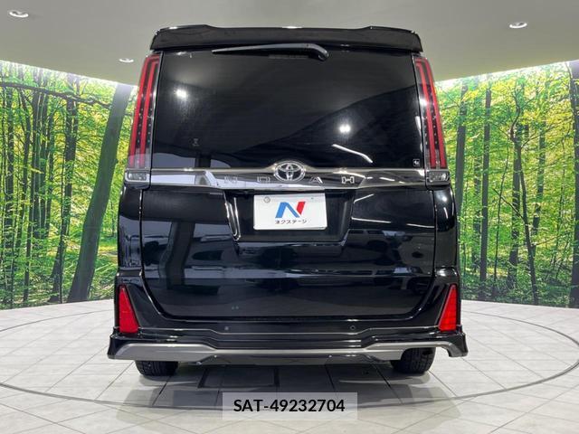 Toyota NOAH 2021-08 7959580-14