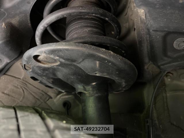 Toyota NOAH 2021-08 7959580-18