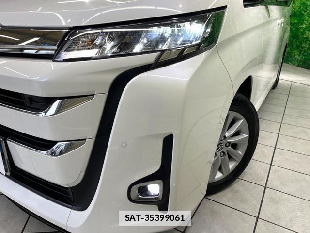 Toyota NOAH 2022-07 7959670-14