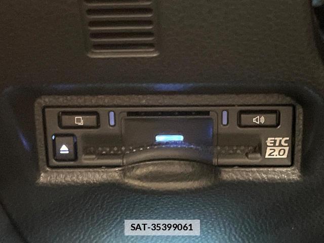 Toyota NOAH 2022-07 7959670-6