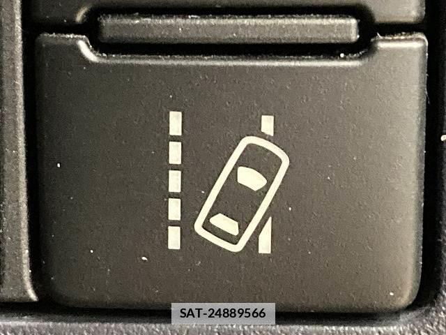 Toyota NOAH 2016-04 7960036-10