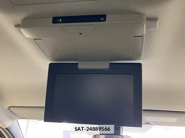 Toyota NOAH 2016-04 7960036-8