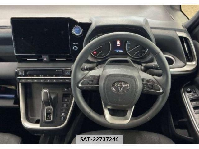 Toyota NOAH 2023-05 7960293-2