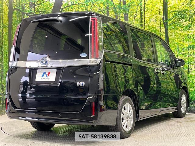Toyota NOAH 2019-01 7960574-17