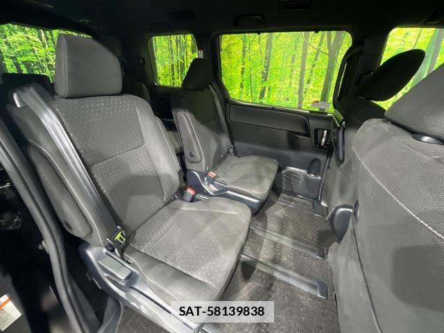 Toyota NOAH 2019-01 7960574-9