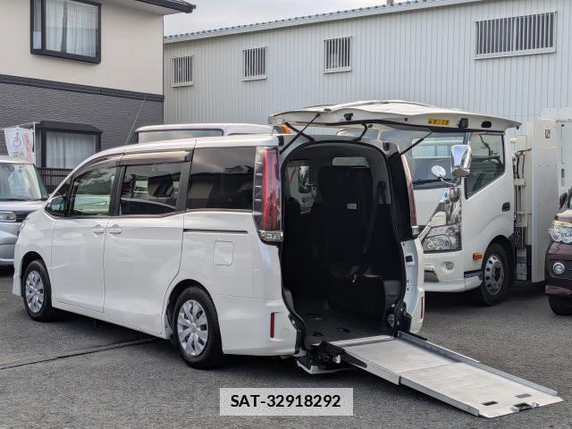 Toyota NOAH 2017-10 7961512-0