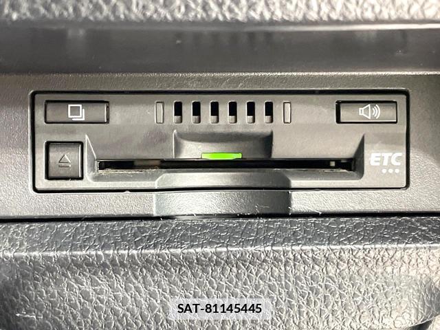 Toyota NOAH 2016-12 7961601-6