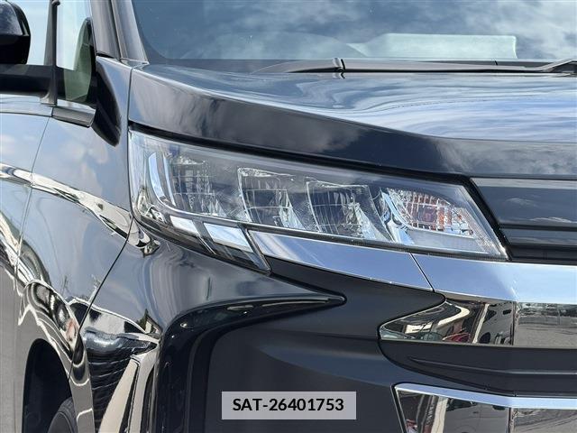Toyota NOAH 2022-02 7961924-12