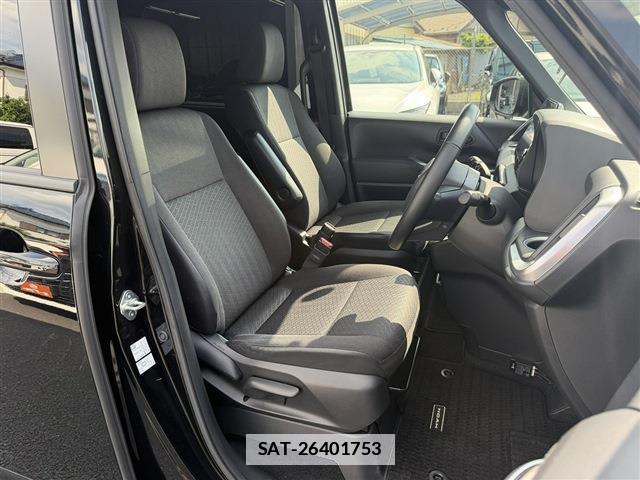 Toyota NOAH 2022-02 7961924-15