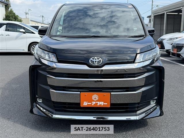 Toyota NOAH 2022-02 7961924-7