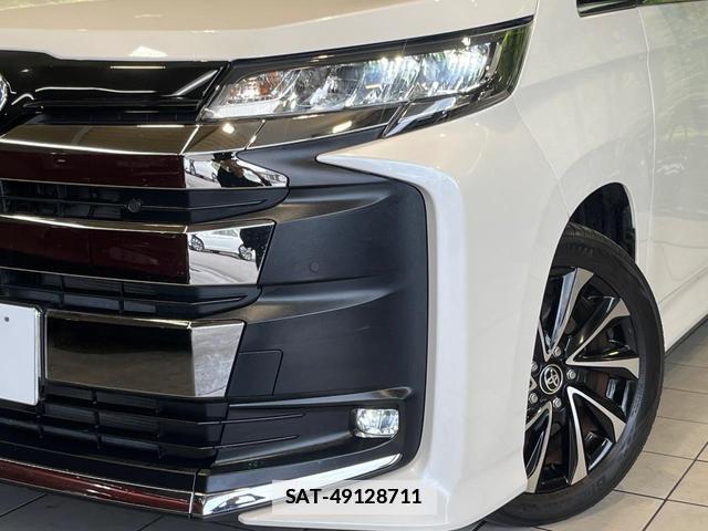 Toyota NOAH 2022-04 7962421-12