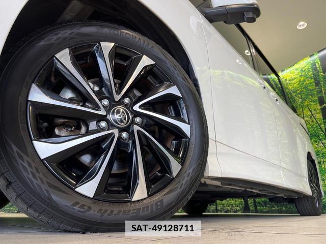 Toyota NOAH 2022-04 7962421-13