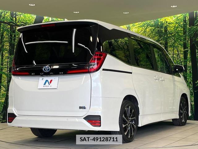 Toyota NOAH 2022-04 7962421-17