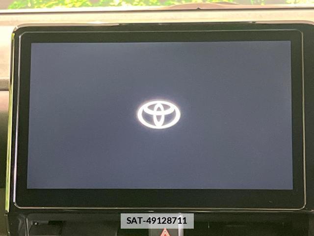 Toyota NOAH 2022-04 7962421-2