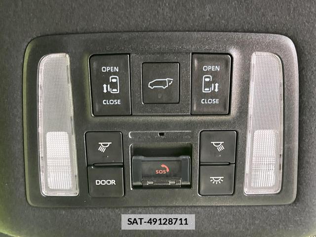 Toyota NOAH 2022-04 7962421-5