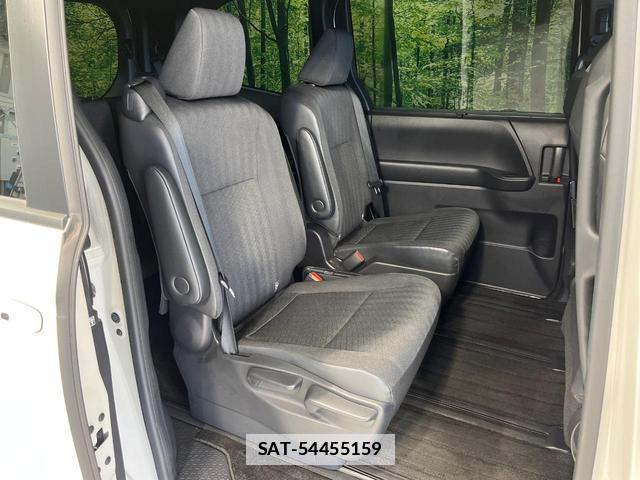 Toyota NOAH 2022-03 7962423-8