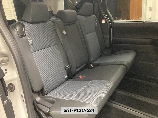 Toyota NOAH 2023-06 7963104-11