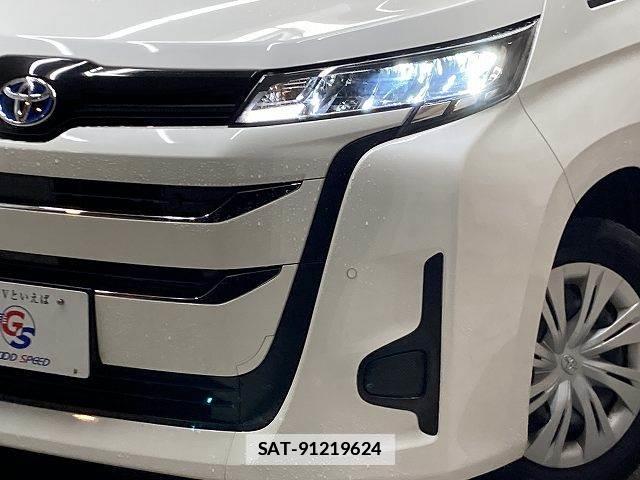 Toyota NOAH 2023-06 7963104-18