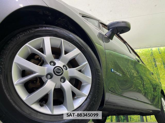 Nissan NOTE 2019-11 7959352-12