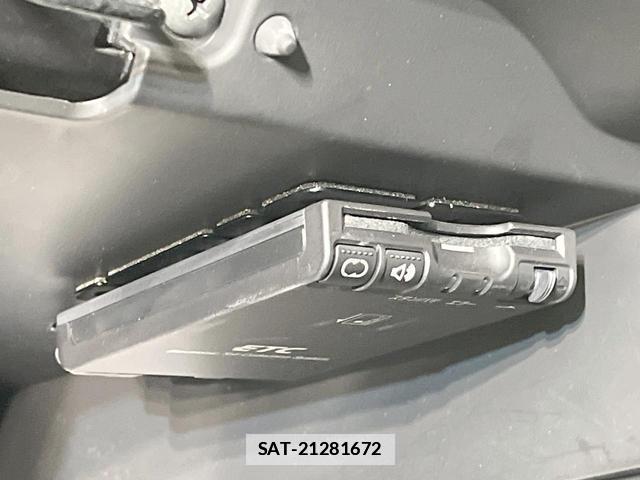 Nissan NOTE 2016-09 7959880-4