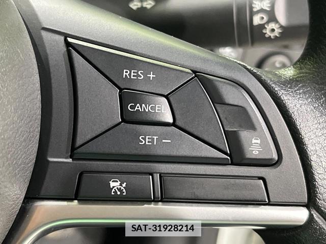 Nissan NOTE 2019-08 7960577-5