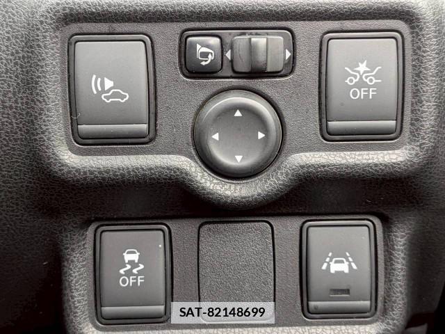 Nissan NOTE 2017-10 7961262-11