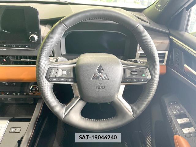 Mitsubishi OUTLANDER PHEV 2022-08 7959921-10
