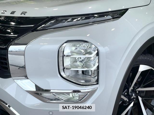 Mitsubishi OUTLANDER PHEV 2022-08 7959921-11