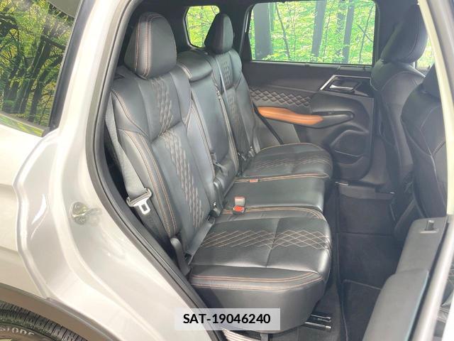 Mitsubishi OUTLANDER PHEV 2022-08 7959921-8