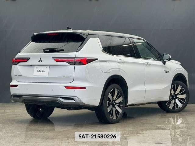 Mitsubishi OUTLANDER PHEV 2024-10 7961726-1