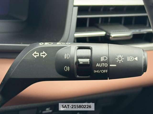 Mitsubishi OUTLANDER PHEV 2024-10 7961726-12
