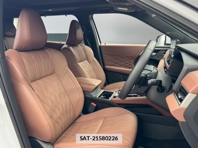 Mitsubishi OUTLANDER PHEV 2024-10 7961726-14