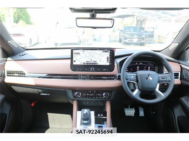 Mitsubishi OUTLANDER PHEV 2025-07 7961926-17