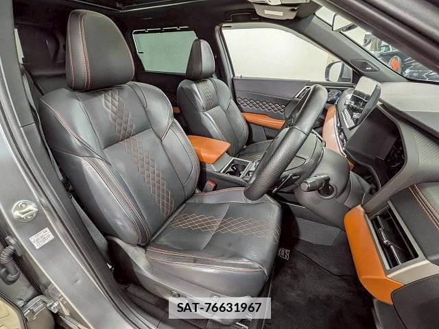 Mitsubishi OUTLANDER PHEV 2022-03 7963047-4