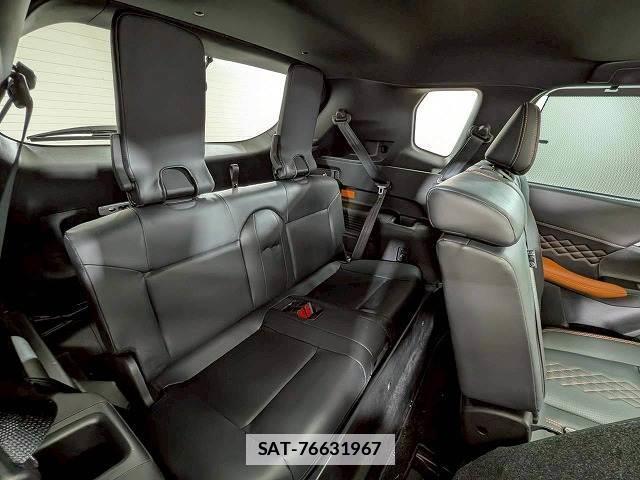 Mitsubishi OUTLANDER PHEV 2022-03 7963047-6