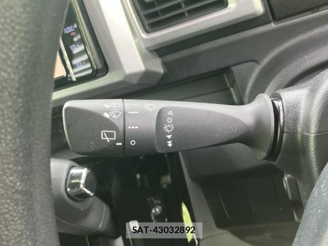 Toyota Pixis Mega 2019-06 7962904-16