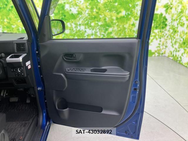 Toyota Pixis Mega 2019-06 7962904-4