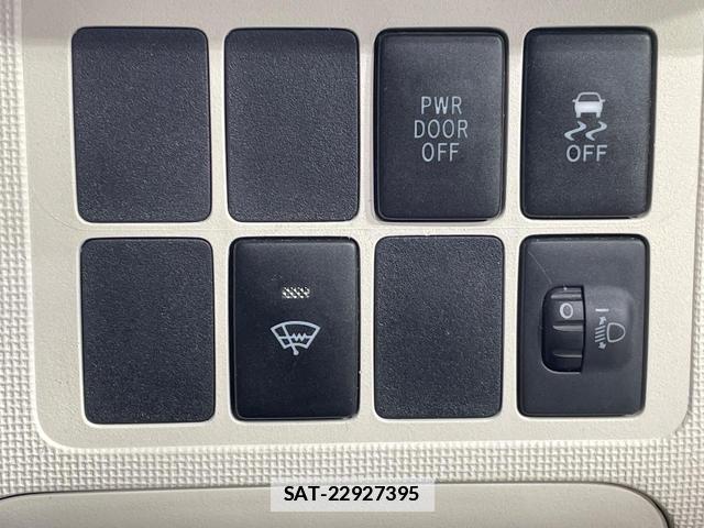 Toyota PORTE 2014-02 7959960-5
