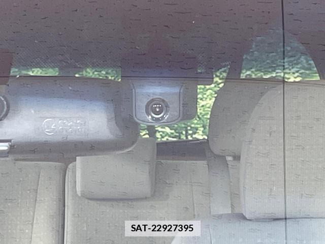 Toyota PORTE 2014-02 7959960-6