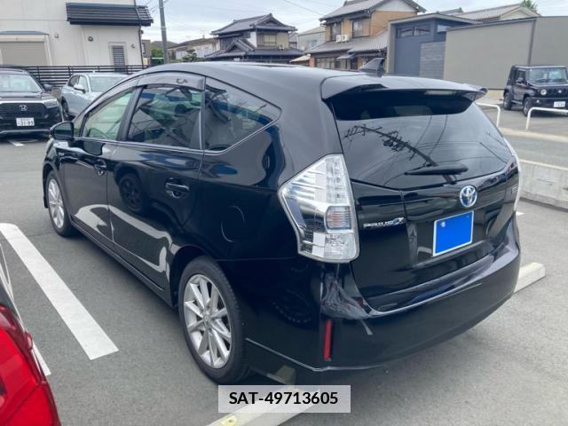 Toyota PRIUS ALPHA 2012-04 7959794-12