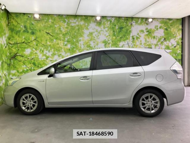 Toyota PRIUS ALPHA 2014-03 7959885-1